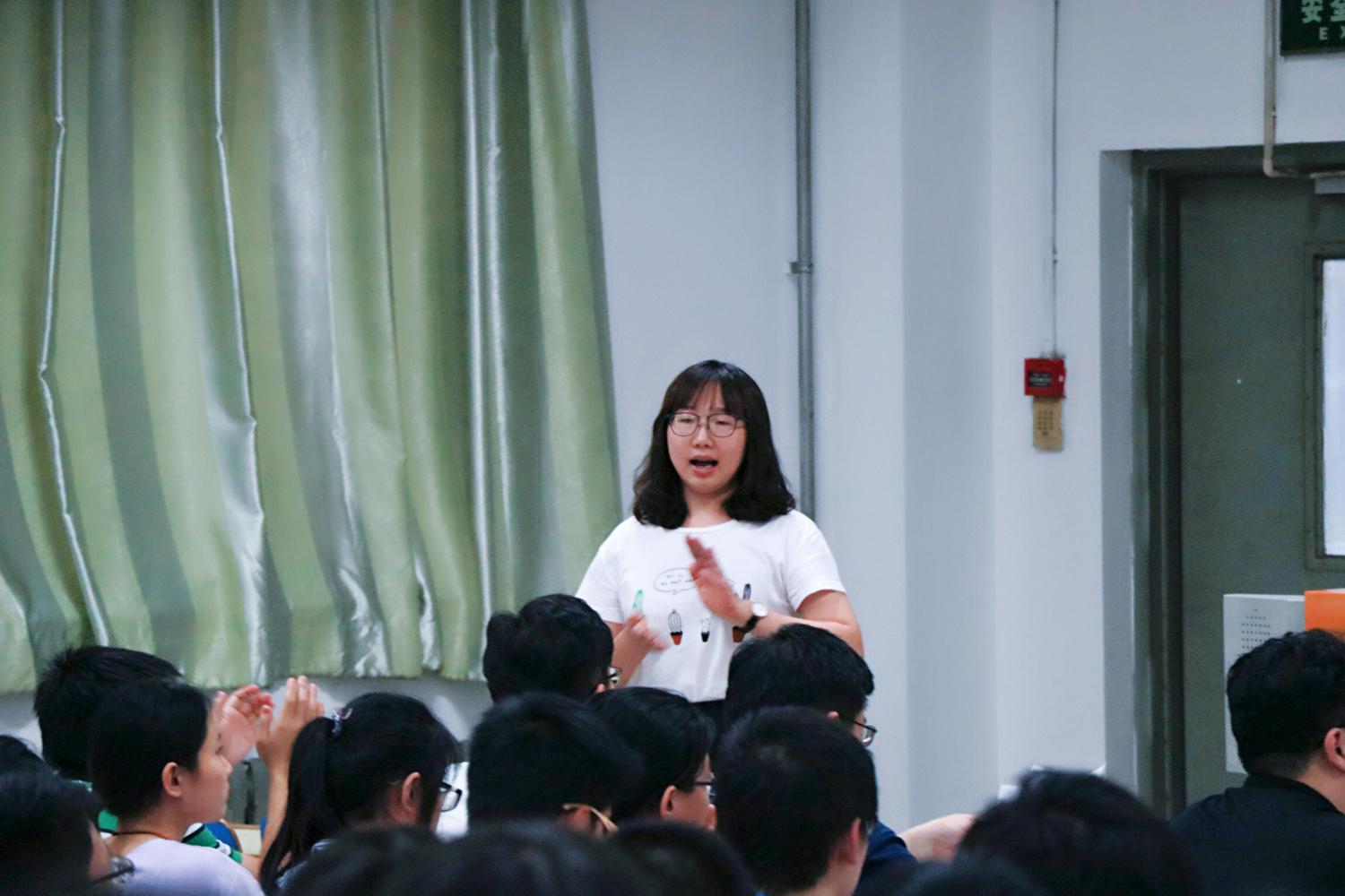 崇尚实践、知行并重，青春的汗水永远在路上——国产av
召